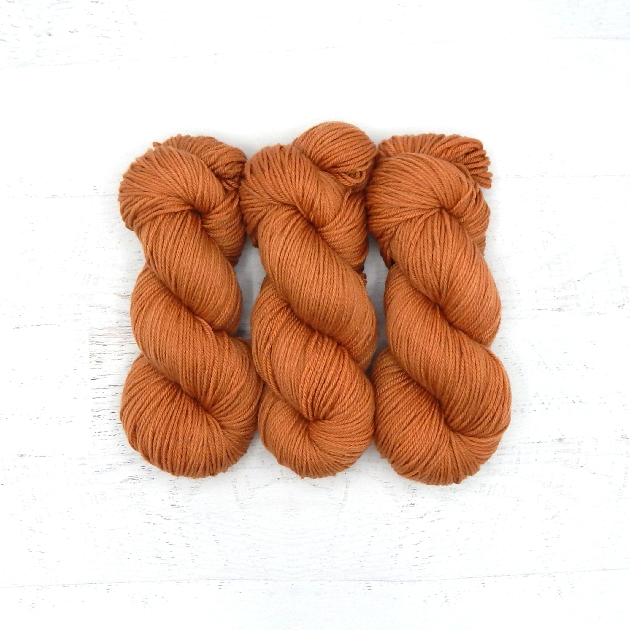 Sparkling Amber - Floofy DK